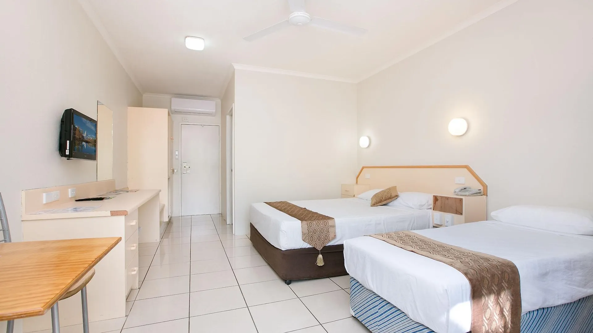 Hotel Tropiq Cairns