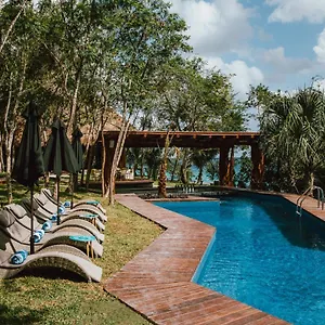 mia-bacalar-luxury-resort-spa.quintano-roohotels.com/