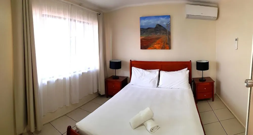 קאירנס Hotel Tropiq