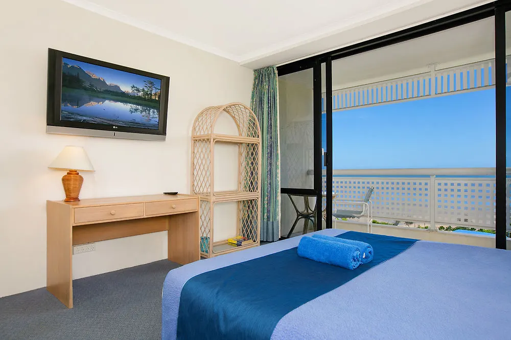 קאירנס Hotel Tropiq 3*,  אוסטרליה